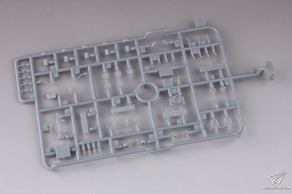 Збірна модель 1/35 Tiger I ранніх випусків, s.Pz.Abt. 501, Туніс, операція "Ochsenkorf", Dragon 6328