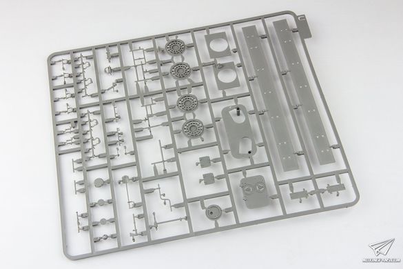 Збірна модель 1/35 Panther Ausf.A середніх-пізніх випусків (Sd.Kfz.267/171), Takom 2176