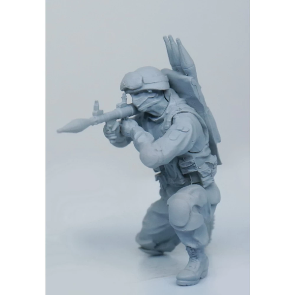 Збірна модель 1/35 Т-80У основний бойовий танк + 3 фігури із смоли, RPG Model 35001A