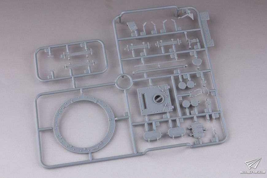 Збірна модель 1/35 Tiger I ранніх випусків, s.Pz.Abt. 501, Туніс, операція "Ochsenkorf", Dragon 6328
