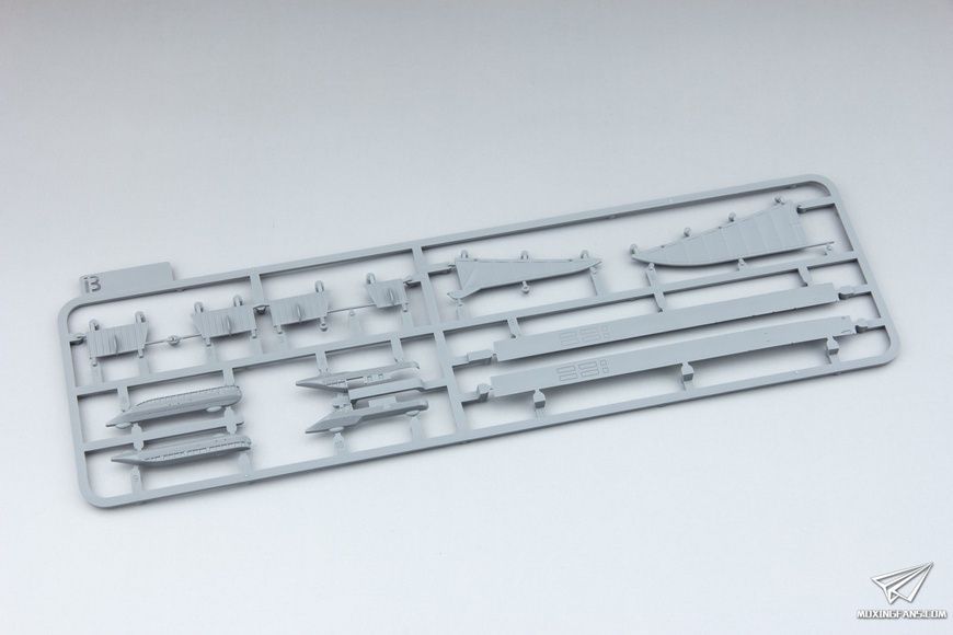 Збірна модель 1/350 Дирижабль Zeppelin P Class, Takom 6002