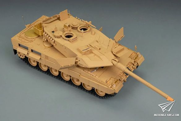 Збірна модель 1/35 Leopard 2A6, з повним інтер'єром та робочими траками, RFM RM-5066