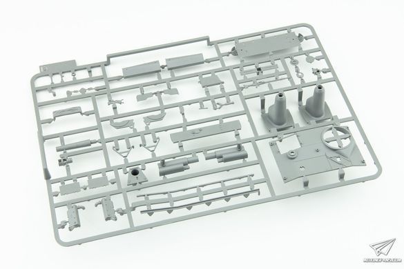 Збірна модель 1/35 StuH42 / StuG III Ausf.G пізніх випусків (2 в 1), Takom 8006