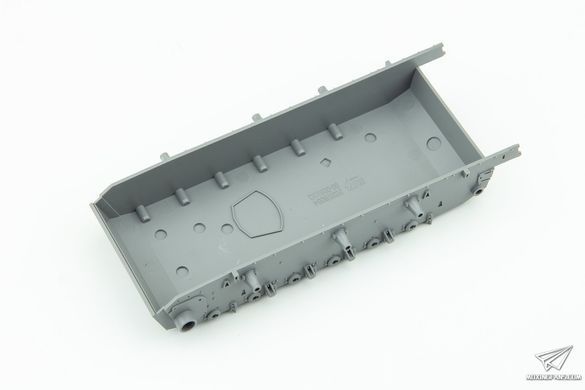 Збірна модель 1/35 StuH42 / StuG III Ausf.G пізніх випусків (2 в 1), Takom 8006