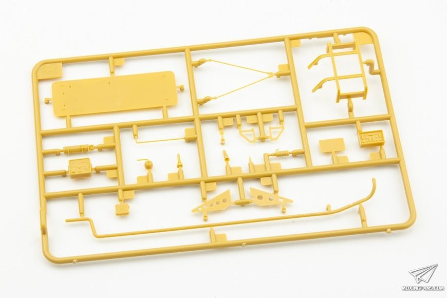 Збірна модель 1/35 Sd.Kfz.6/2 [BN9b] 3.7cm Flak36 auf Fahrgestell Zugkraftwagen 5t (ранніх/пізніх випусків), Bronco CB35043