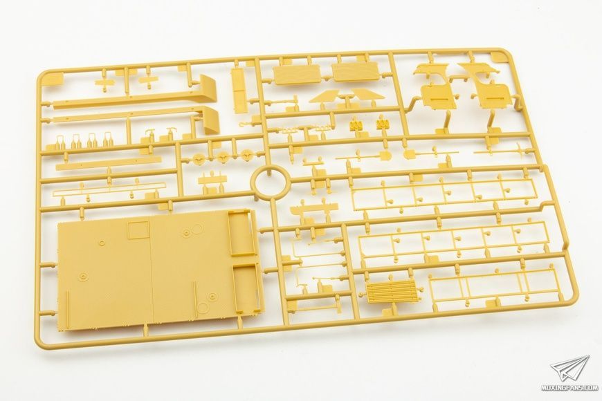 Збірна модель 1/35 Sd.Kfz.6/2 [BN9b] 3.7cm Flak36 auf Fahrgestell Zugkraftwagen 5t (ранніх/пізніх випусків), Bronco CB35043