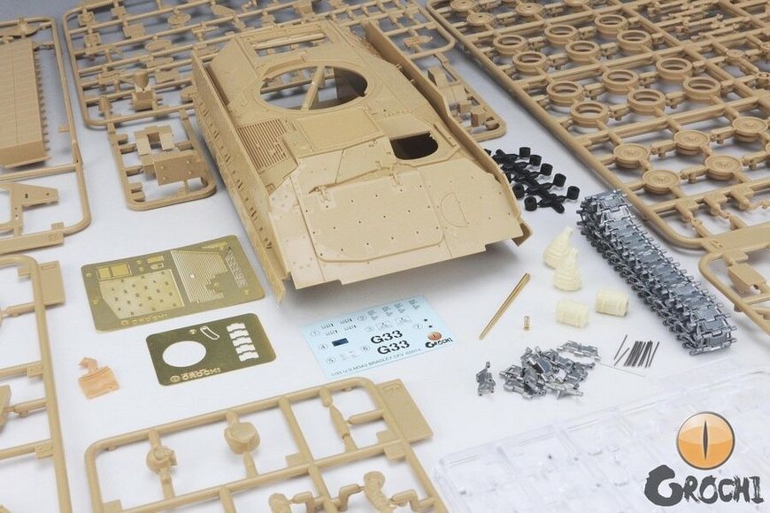 Збірна модель 1/35 M3A3 Bradley з металевими траками та фігуркою (Deluxe Edition), Takom/Orochi IM-001