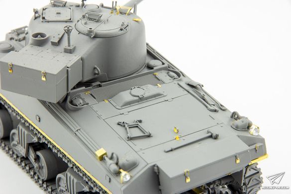 Збірна модель 1/35 Sherman Vс Firefly британський середній танк, RFM RM-5038