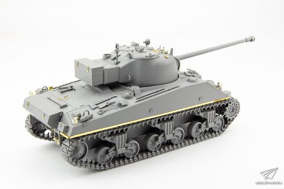Збірна модель 1/35 Sherman Vс Firefly британський середній танк, RFM RM-5038
