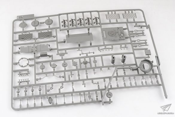 Збірна модель 1/35 Tiger I Pz.Kpfw.VI Ausf.E "гібрид" з Gruppe Fehrmann, Takom 2202