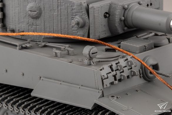 Збірна модель 1/35 Tiger I Pz.Kpfw.VI Ausf.E "гібрид" з Gruppe Fehrmann, Takom 2202