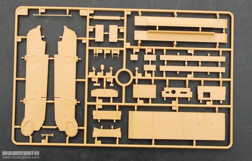 Збірна модель 1/35 Pz.Kpfw.35(t) / LT vz.35, Bronco CB35065
