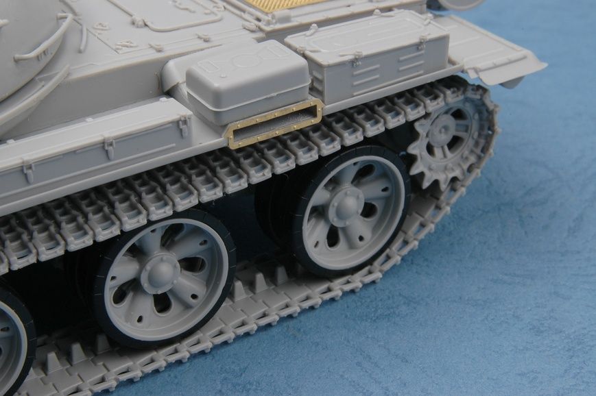 Збірна модель 1/35 Т-62 зразка 1962 р., Trumpeter 00376