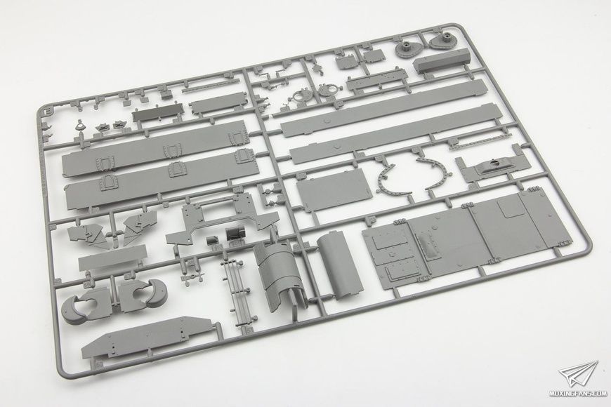 Збірна модель 1/35 Sherman Vс Firefly британський середній танк, RFM RM-5038