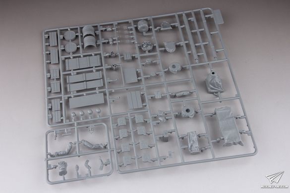 Збірна модель 1/35 StuG III Ausf.G пізніх випусків, з повним інтер'єром та фігурками екіпажу, з копією знаку "За танкову атаку", Border Model BT-020