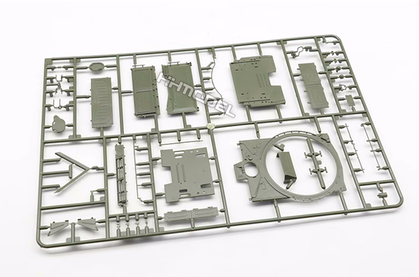 Збірна модель 1/35 Т-90А основний бойовий танк, з металевими траками, Amusing Hobby CZ35012