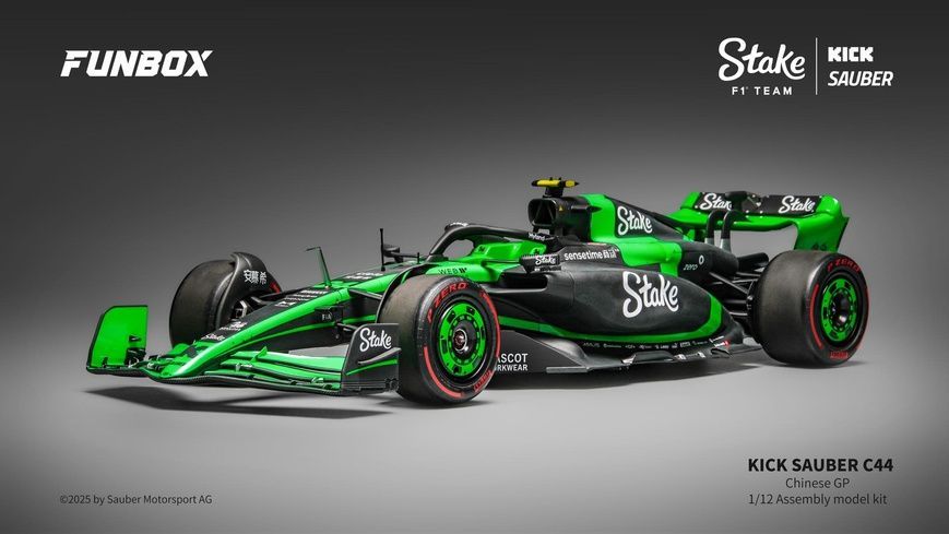 Збірна модель 1/12 Kick Sauber C44, Гран-прі Китаю 2024, попередньо пофарбована, Funbox FB12001
