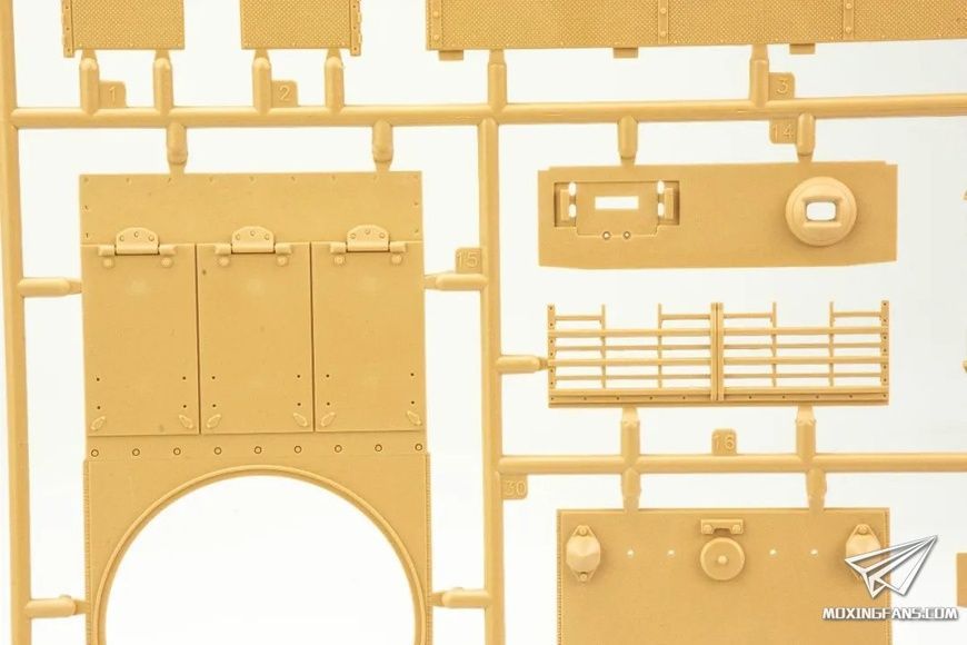 Збірна модель 1/35 Pz.Kpfw.VI (7,5cm) Ausf.b (VK36.01(H)) з робочими гусеницями, RFM RM-5036