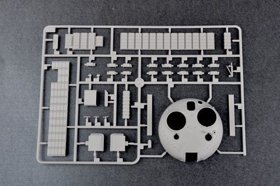 Збірна модель 1/35 Т-62 зразка 1972 р. з ДЗ Контакт-1, армії Іраку, Trumpeter 01549