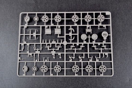 Збірна модель 1/35 Т-62 зразка 1972 р. з ДЗ Контакт-1, армії Іраку, Trumpeter 01549