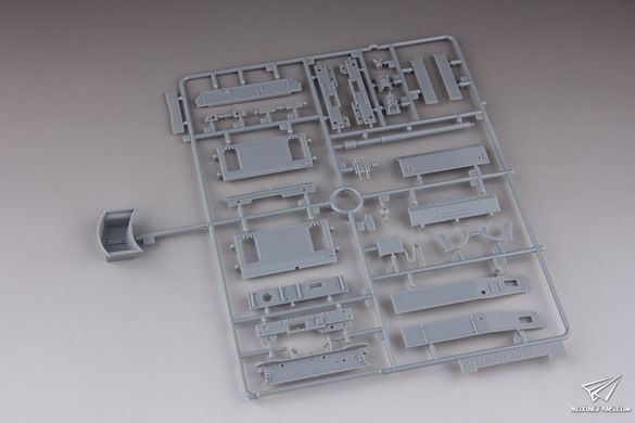 Збірна модель 1/35 Pz.Kpfw.IV Ausf.F1(F), з Magic Tracks, Dragon 6315