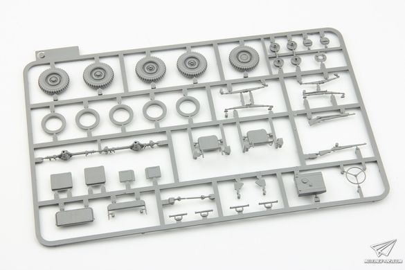 Збірна модель 1/35 M46 Patton та броньований джип 1/4 ton Utility Truck, набір з двох моделей (2 в 1), Takom 2117X