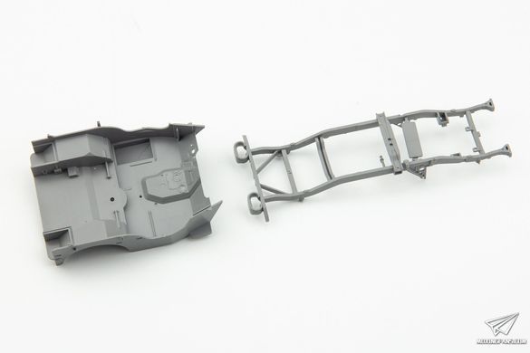 Збірна модель 1/35 M46 Patton та броньований джип 1/4 ton Utility Truck, набір з двох моделей (2 в 1), Takom 2117X