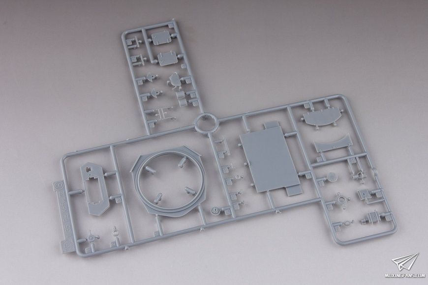 Збірна модель 1/35 Pz.Kpfw.IV Ausf.F1(F), з Magic Tracks, Dragon 6315