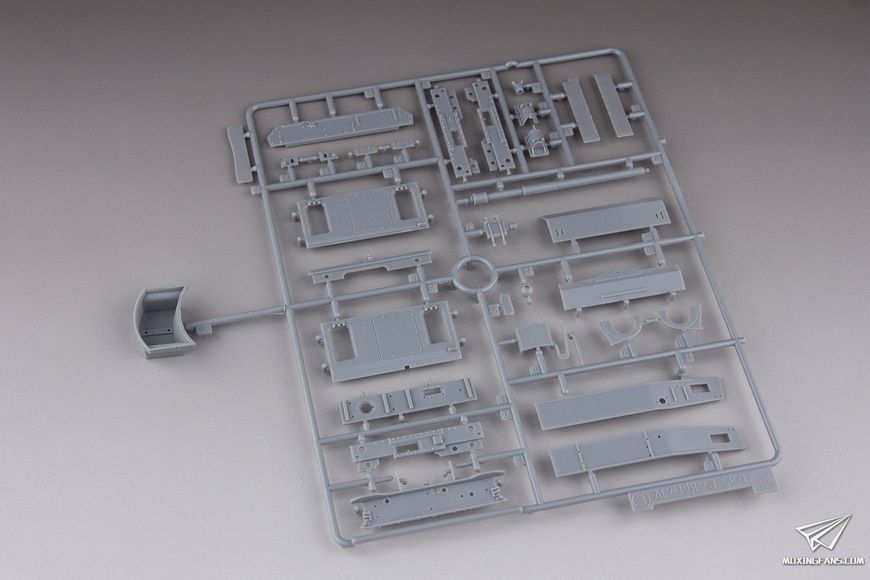 Збірна модель 1/35 Pz.Kpfw.IV Ausf.F1(F), з Magic Tracks, Dragon 6315