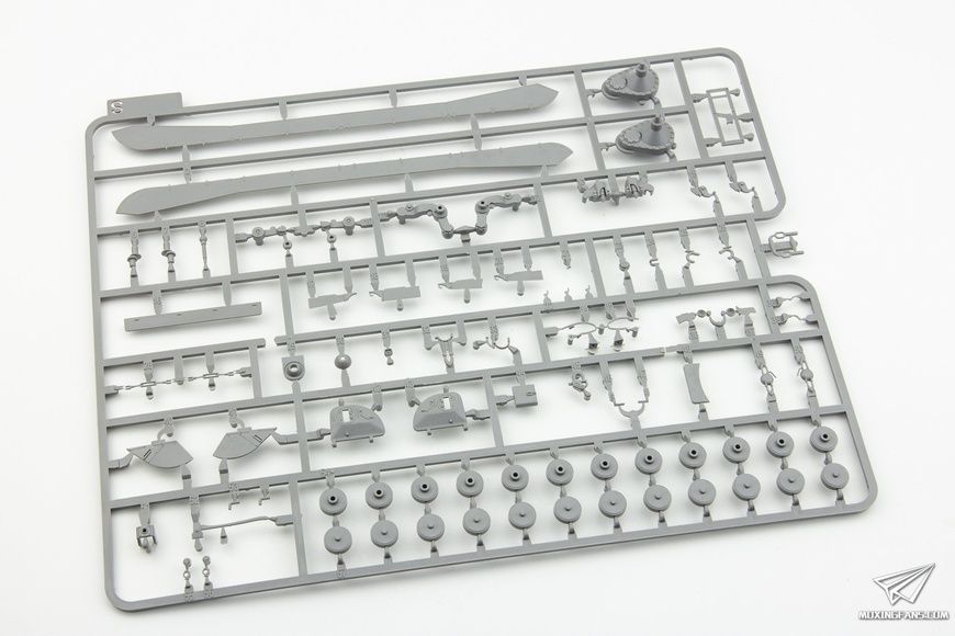 Збірна модель 1/35 M46 Patton та броньований джип 1/4 ton Utility Truck, набір з двох моделей (2 в 1), Takom 2117X