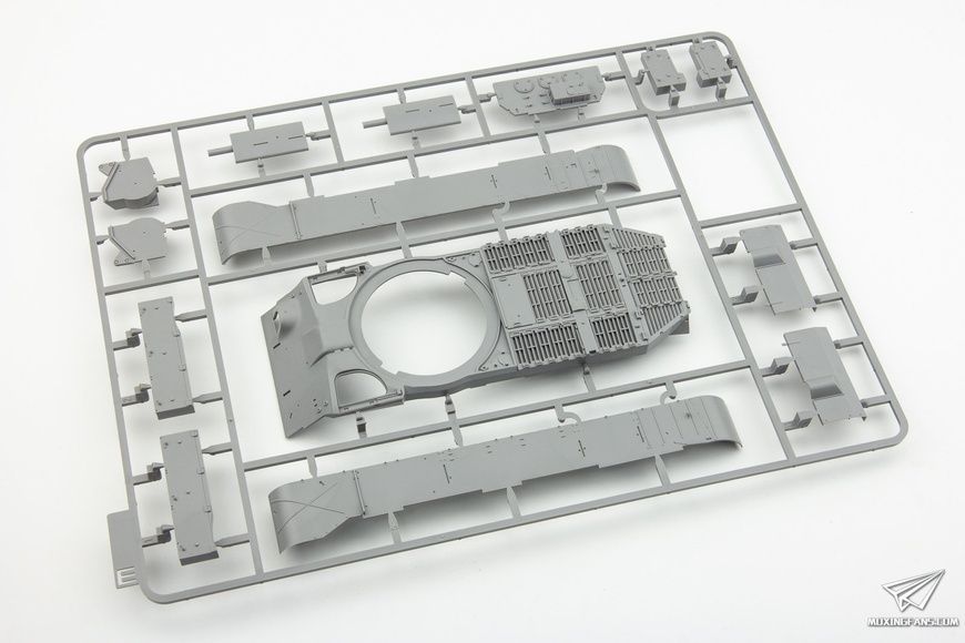 Збірна модель 1/35 M46 Patton та броньований джип 1/4 ton Utility Truck, набір з двох моделей (2 в 1), Takom 2117X