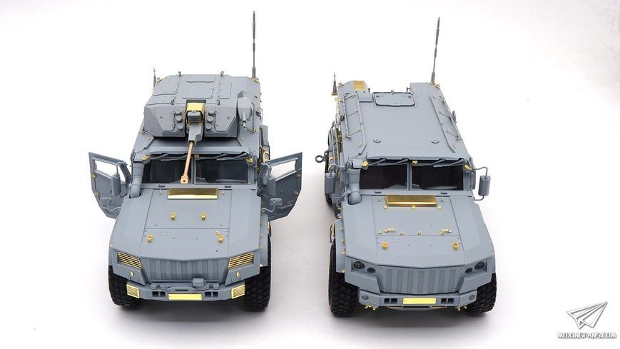 Збірна модель 1/35 Набір з двох броньованих машин КАМАЗ K-4386 Тайфун-ВДВ (2 моделі в 1 наборі), RPG-Model 35019