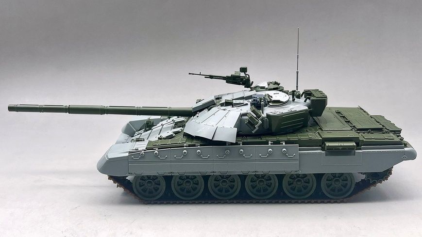 Збірна модель 1/35 Т-72АМТ основний бойовий танк ЗСУ, Amusing Hobby 35A067