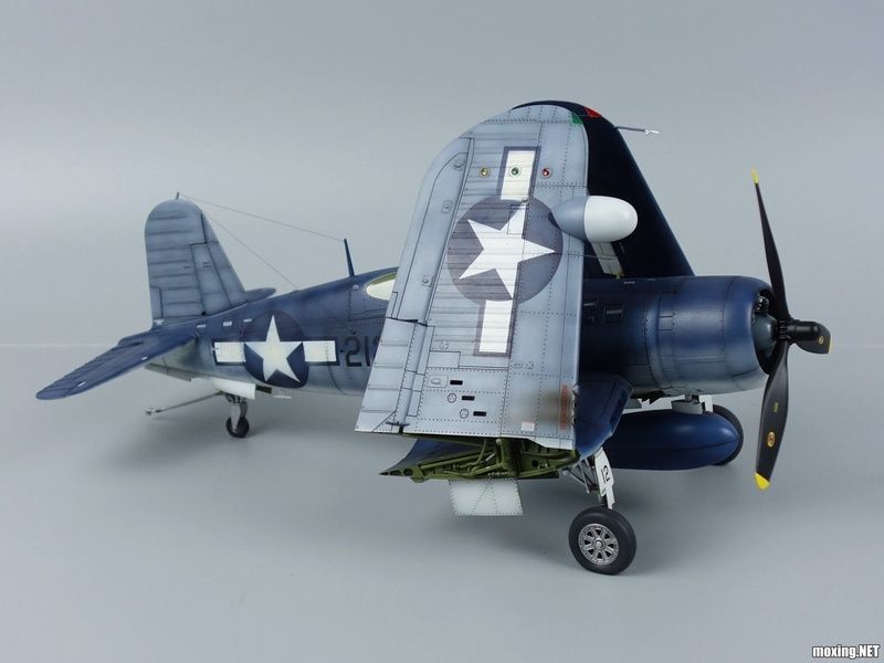 Збірна модель 1/48 Vought F4U-1A/2 Corsair винищувач (2 моделі в наборі), Magic Factory 5001