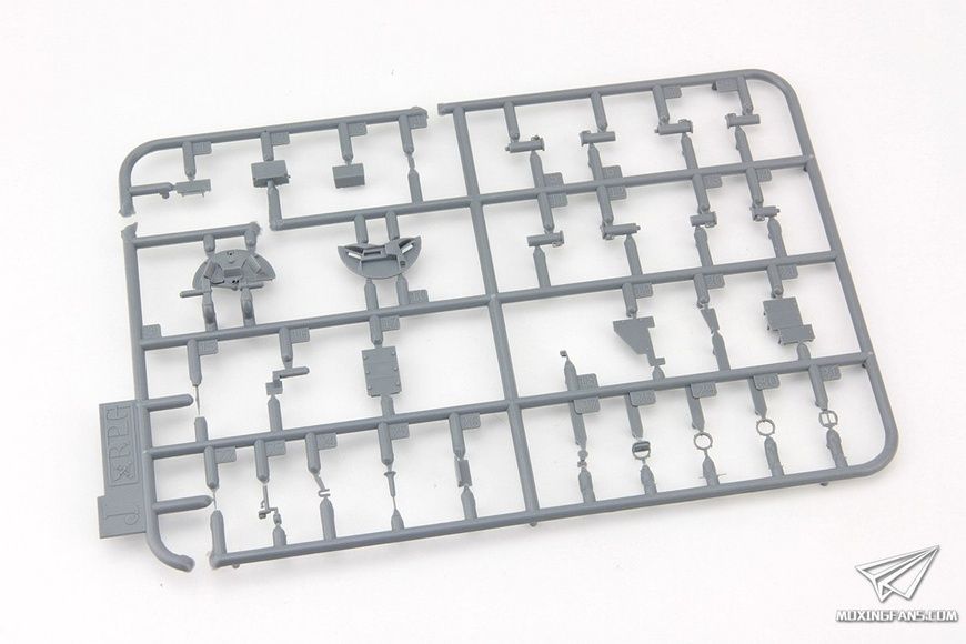 Збірна модель 1/35 Т-80У основний бойовий танк + 2 набори обвісу із смоли, RPG Model 35001B
