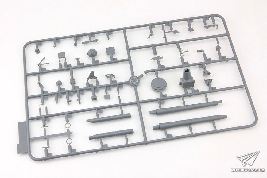 Збірна модель 1/35 Т-80У основний бойовий танк + 2 набори обвісу із смоли, RPG Model 35001B