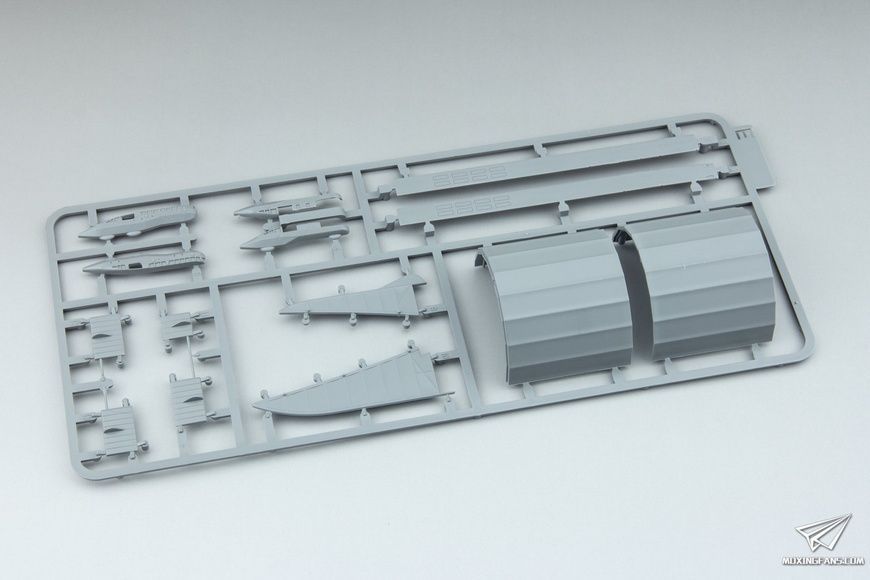 Збірна модель 1/350 Дирижабль Zeppelin Q Class, Takom 6003