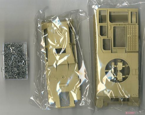 Збірна модель 1/35 ЗРК 9K37M2 Бук-M2 з металевими траками, Panda PH35034