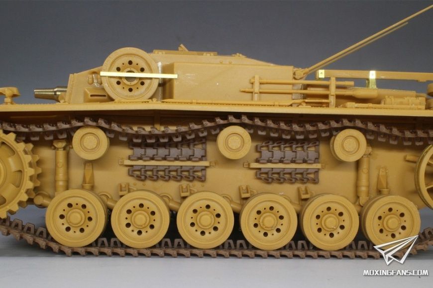 Збірна модель 1/35 StuG.III Ausf. E (Sd.Kfz. 142/1) Східний фронт, 1942 р., Bronco CB35119