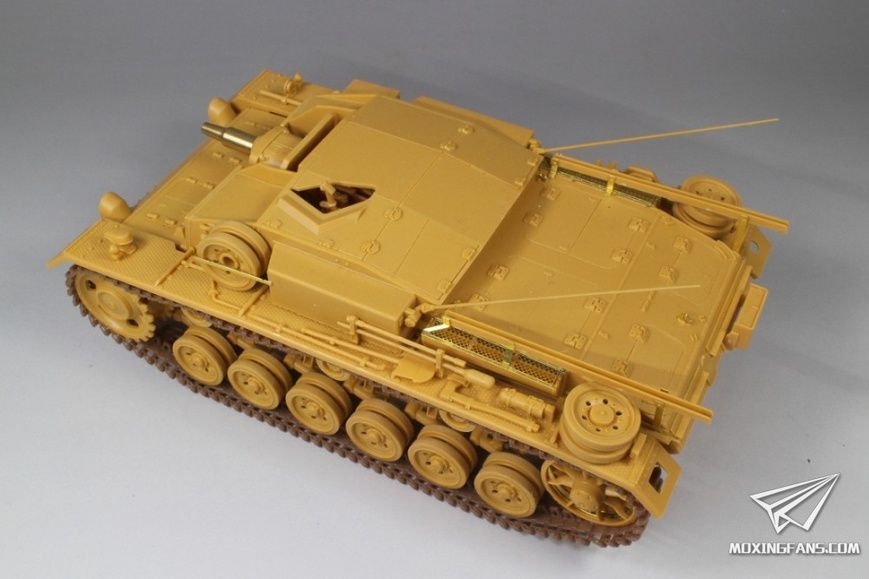Збірна модель 1/35 StuG.III Ausf. E (Sd.Kfz. 142/1) Східний фронт, 1942 р., Bronco CB35119