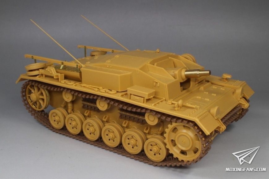 Збірна модель 1/35 StuG.III Ausf. E (Sd.Kfz. 142/1) Східний фронт, 1942 р., Bronco CB35119