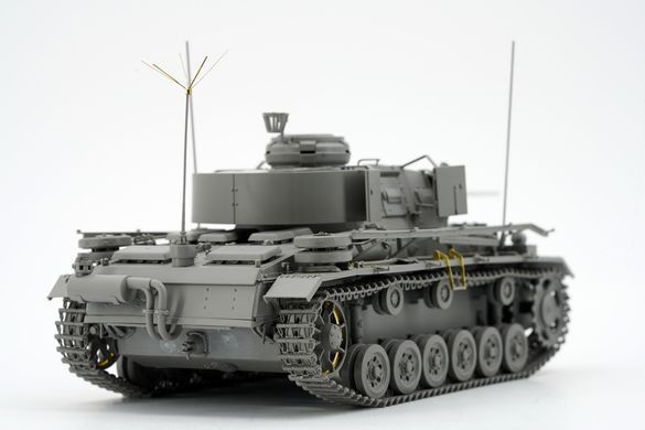 Збірна модель 1/35 Pz.Bef.Wg.III Ausf.K mit Sch&uuml;rzen німецький командирський танк, Border Model BT-048