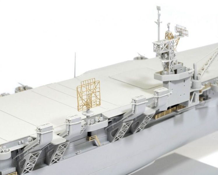 Збірна модель 1/350 USS Independence CVL-22 авіаносець США, Dragon 1024