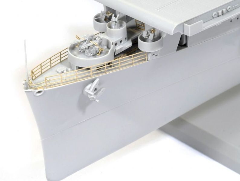 Збірна модель 1/350 USS Independence CVL-22 авіаносець США, Dragon 1024