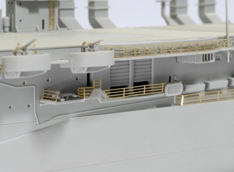 Збірна модель 1/350 USS Independence CVL-22 авіаносець США, Dragon 1024
