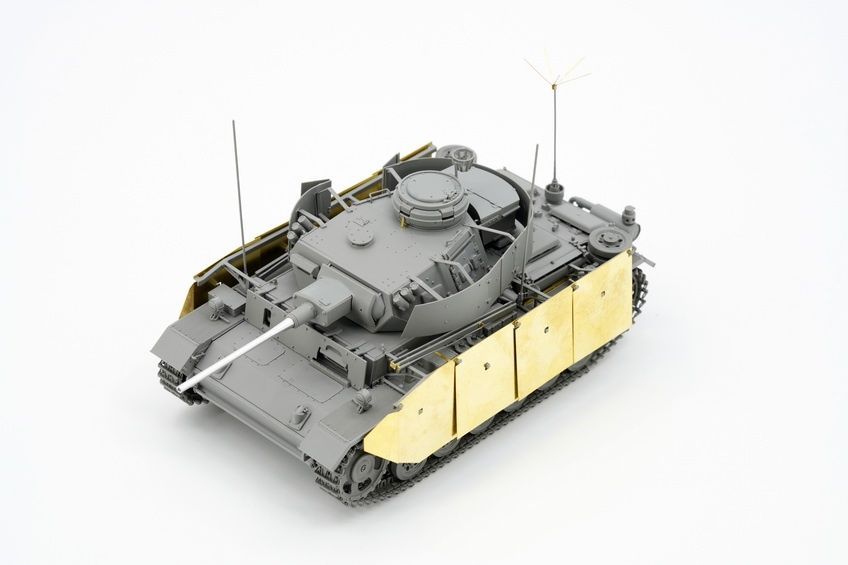 Збірна модель 1/35 Pz.Bef.Wg.III Ausf.K mit Sch&uuml;rzen німецький командирський танк, Border Model BT-048