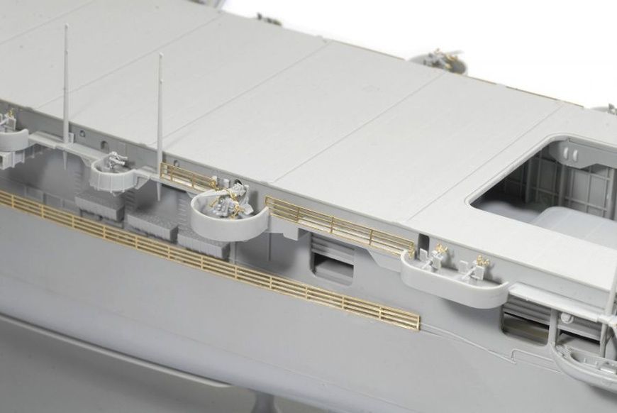Збірна модель 1/350 USS Independence CVL-22 авіаносець США, Dragon 1024