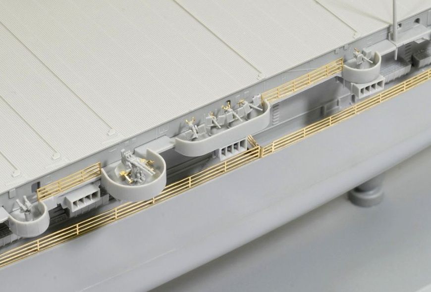 Збірна модель 1/350 USS Independence CVL-22 авіаносець США, Dragon 1024