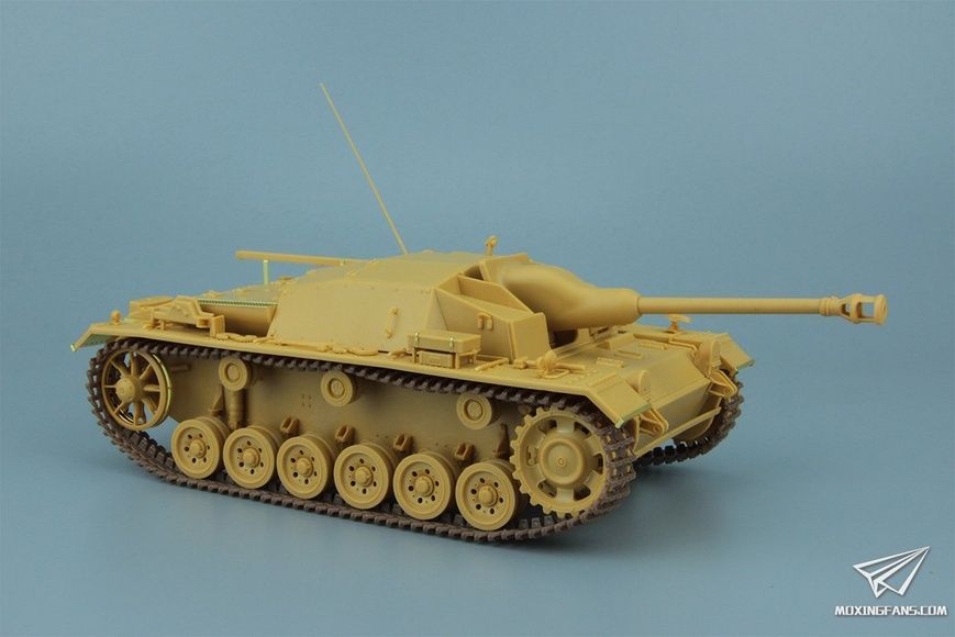 Збірна модель 1/35 StuG.III Ausf.C/D (SdKfz 142), Bronco CB35116