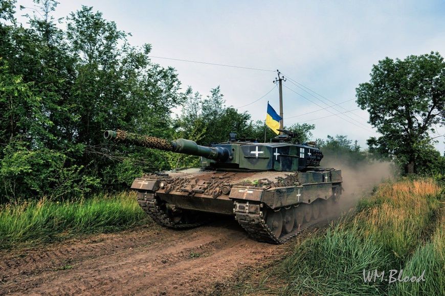 Збірна модель 1/35 Leopard 2A4, Meng TS-016